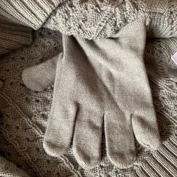 Haute Hippie 100% Merino wool sweater vest - Picture 10 of 16